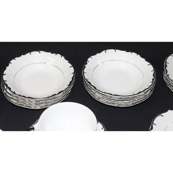 Vintage Bristol Nobility Fine China, Hand Painted 46 Pieces S-3213 - Picture 2 of 12